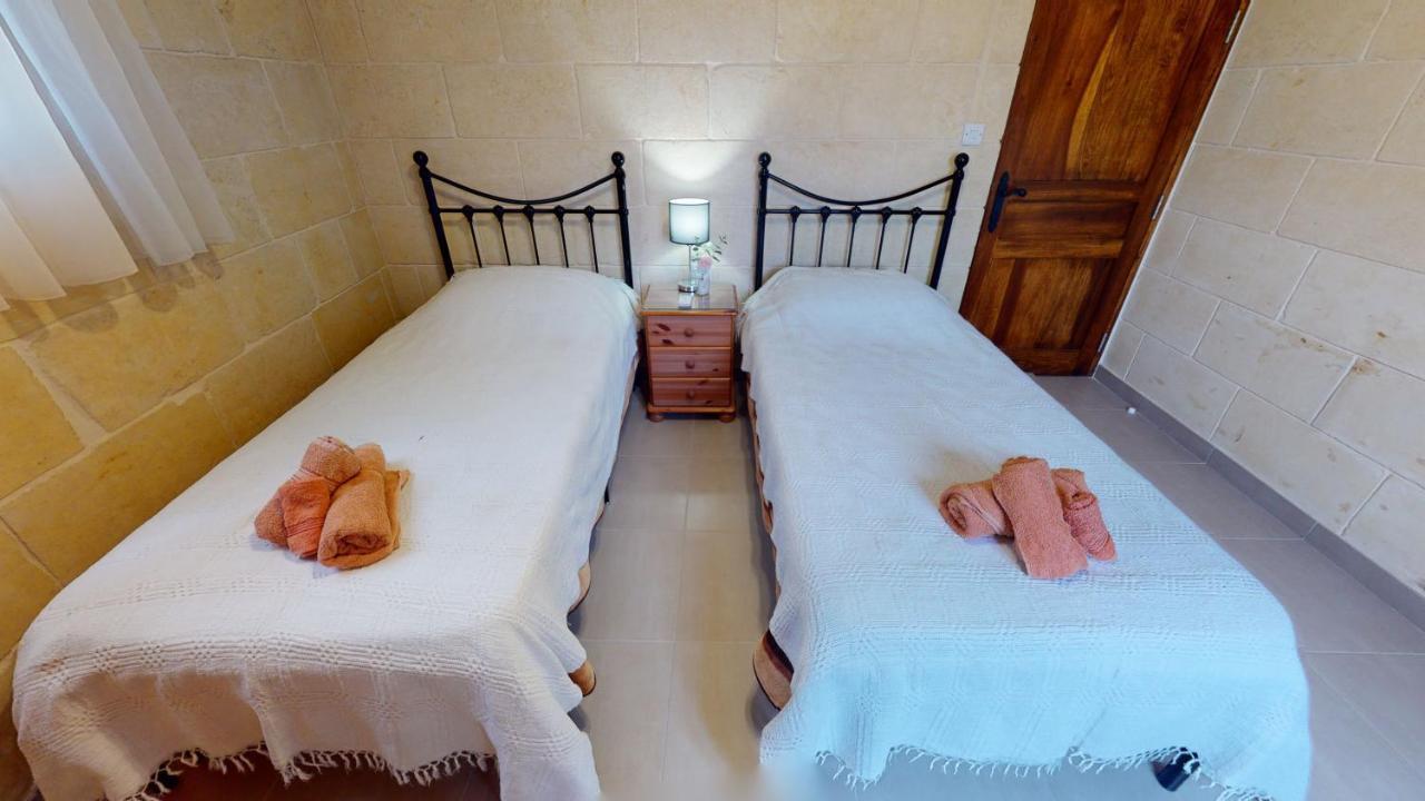 Qala Bed&Breakfast With Swimming Pool - Il-Wenniessa Eksteriør bilde